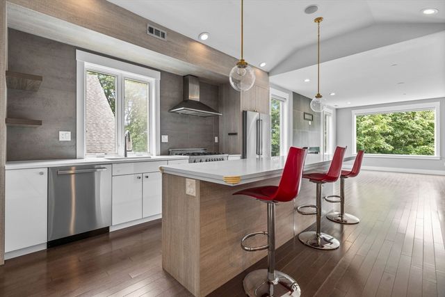 202 Rawson Road PH 3, Brookline, MA 02445