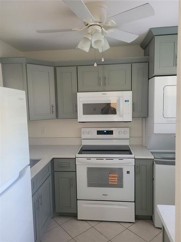 10485 CARROLLBROOK CIRCLE 120, Tampa, FL 33618