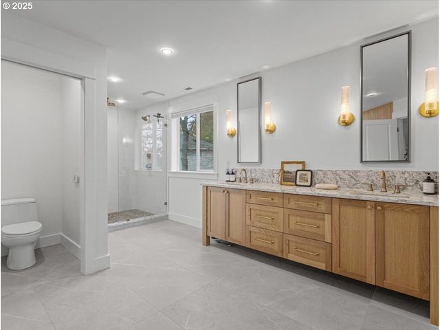 10300 Ne 95TH Ave, Vancouver, WA 98662