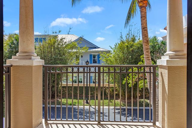 504 Del Sol Circle, Tequesta, FL 33469