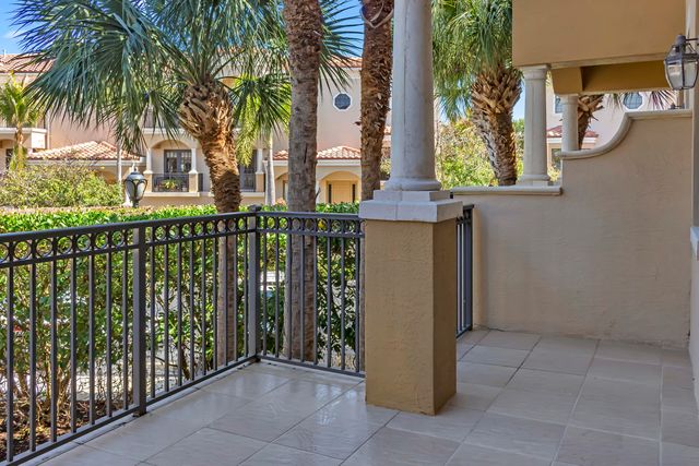 504 Del Sol Circle, Tequesta, FL 33469