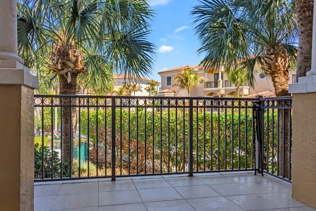 504 Del Sol Circle, Tequesta, FL 33469