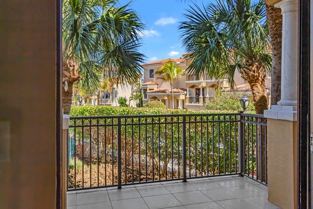 504 Del Sol Circle, Tequesta, FL 33469