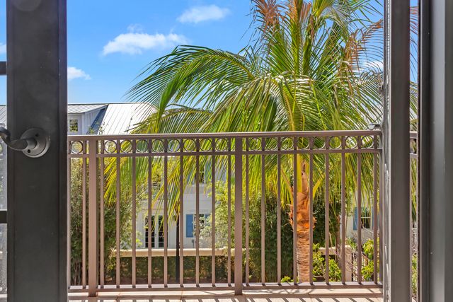 504 Del Sol Circle, Tequesta, FL 33469