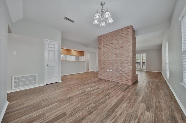 198 N Village Knoll Circle, The Woodlands, TX 77381