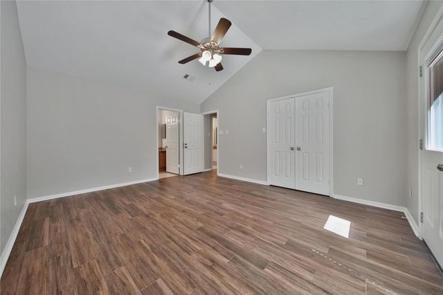 198 N Village Knoll Circle, The Woodlands, TX 77381