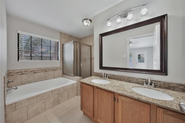 198 N Village Knoll Circle, The Woodlands, TX 77381