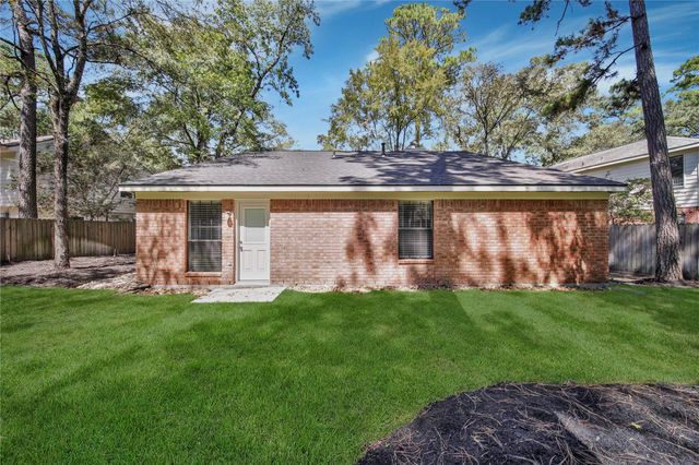 198 N Village Knoll Circle, The Woodlands, TX 77381