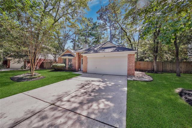 198 N Village Knoll Circle, The Woodlands, TX 77381