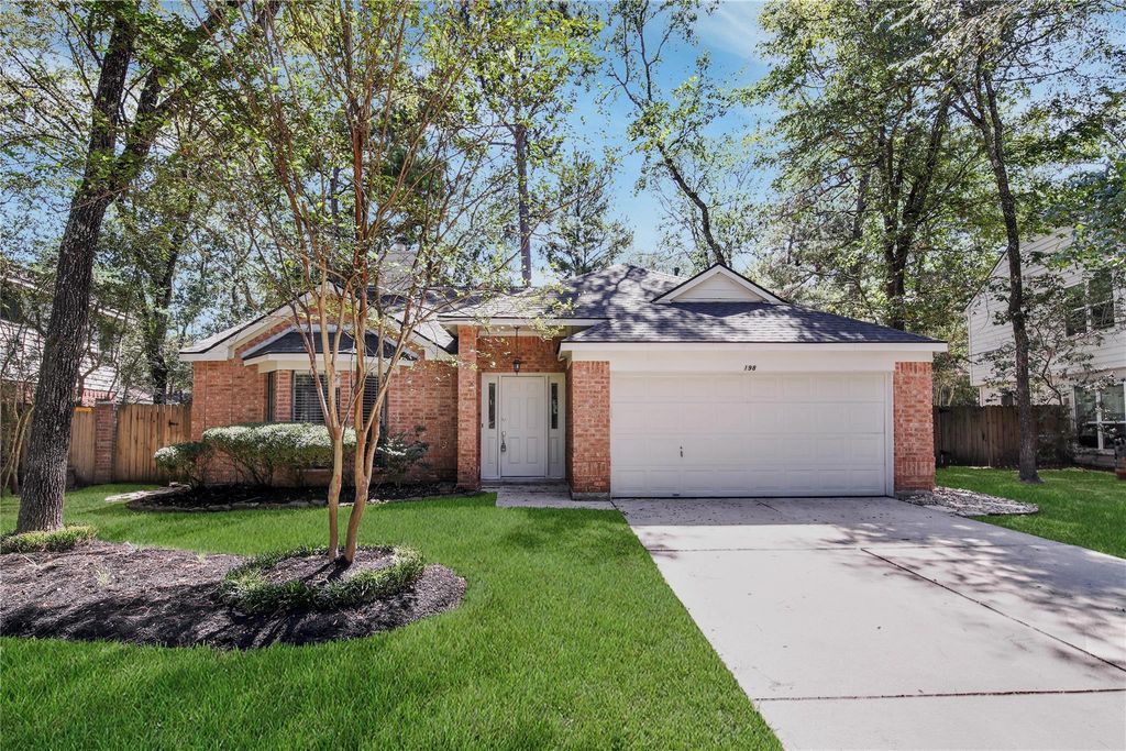 198 N Village Knoll Circle, The Woodlands, TX 77381