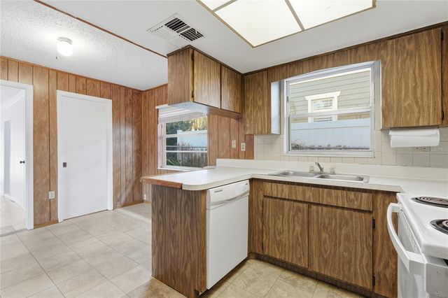 2454 MADRID AVENUE, Safety Harbor, FL 34695