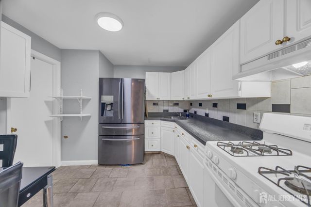 393 College Drive, Edison, NJ 08817