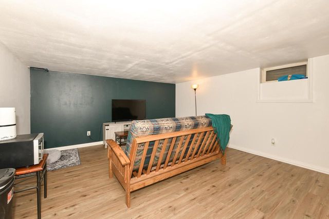 5075 W Colonial COURT, Greenfield, WI 53220