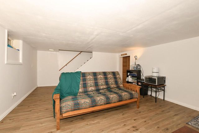 5075 W Colonial COURT, Greenfield, WI 53220