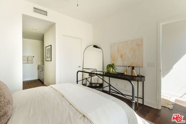 2202 Tom Mix Road, Los Angeles, CA 90026