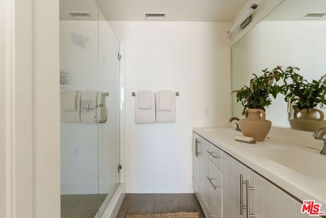 2202 Tom Mix Road, Los Angeles, CA 90026