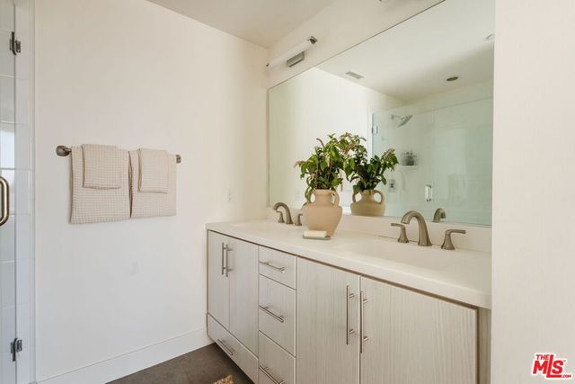 2202 Tom Mix Road, Los Angeles, CA 90026