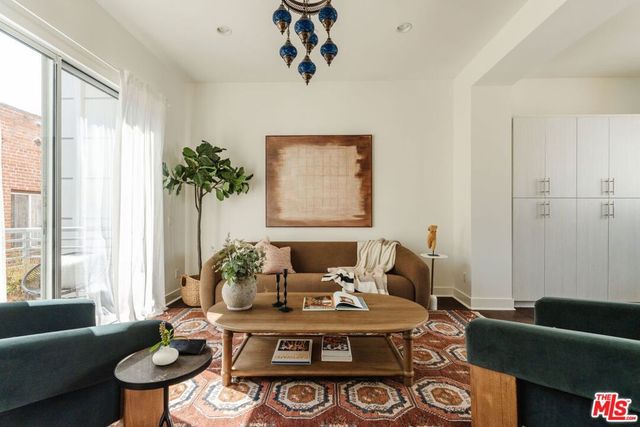 2202 Tom Mix Road, Los Angeles, CA 90026