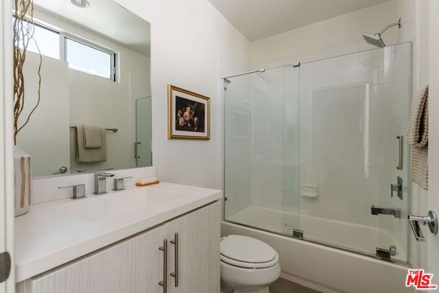 2202 Tom Mix Road, Los Angeles, CA 90026