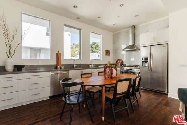 2202 Tom Mix Road, Los Angeles, CA 90026