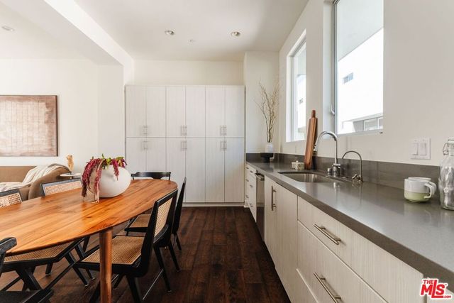 2202 Tom Mix Road, Los Angeles, CA 90026
