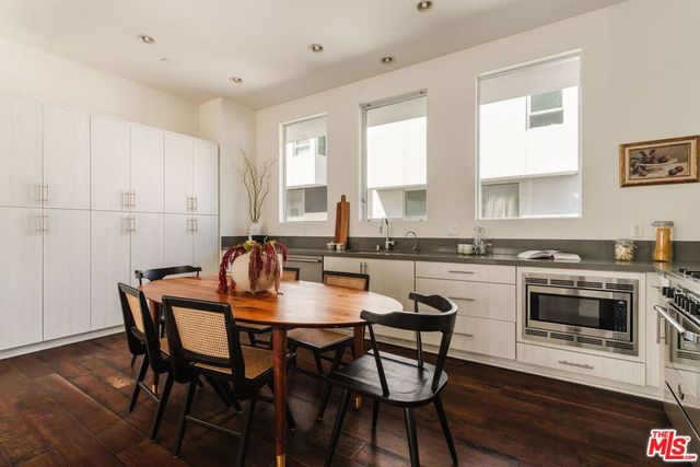 2202 Tom Mix Road, Los Angeles, CA 90026