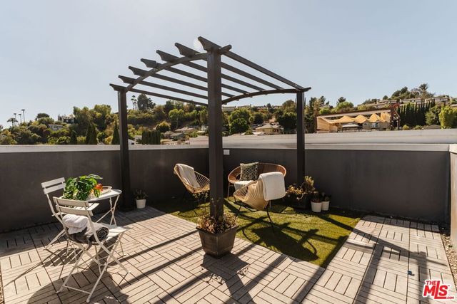 2202 Tom Mix Road, Los Angeles, CA 90026