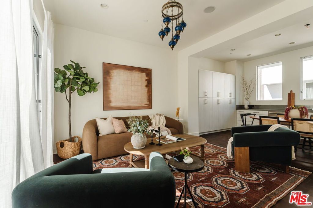 2202 Tom Mix Road, Los Angeles, CA 90026