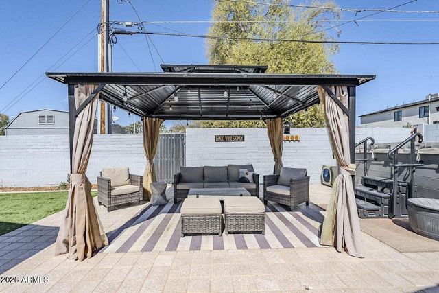 4402 E Montecito Avenue, Phoenix, AZ 85018
