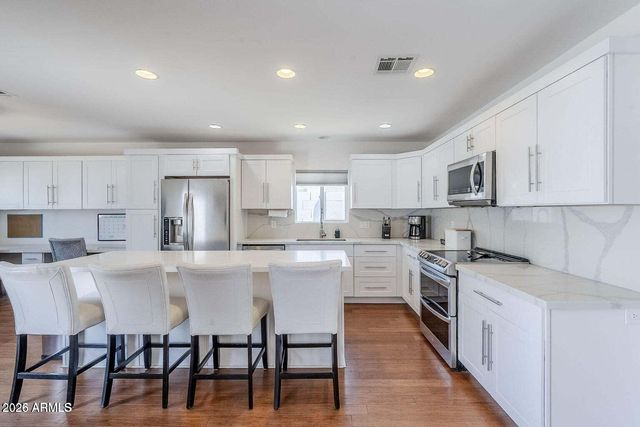 4402 E Montecito Avenue, Phoenix, AZ 85018