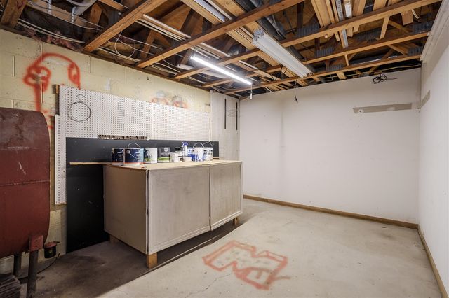8218 N 37th Street, Richland, MI 49083