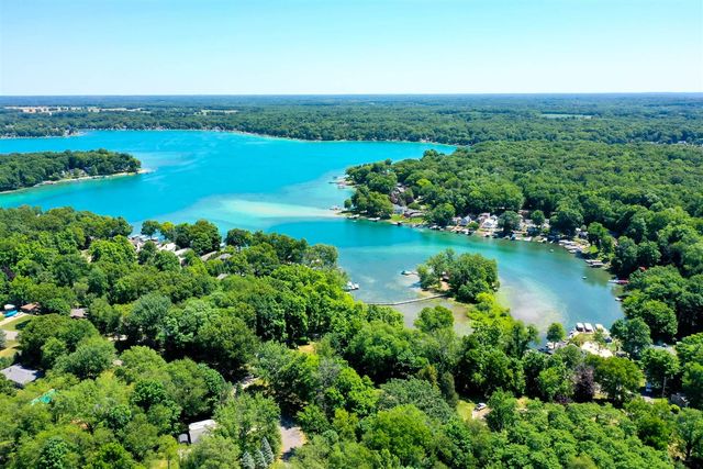 8218 N 37th Street, Richland, MI 49083