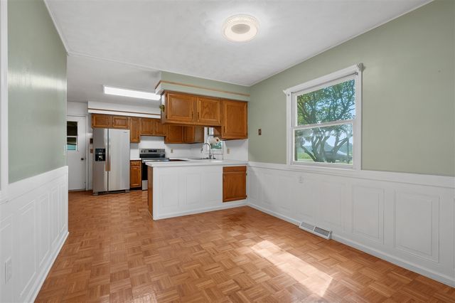 8218 N 37th Street, Richland, MI 49083