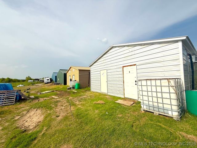 20211 Cedar Road, Morris, OK 74437