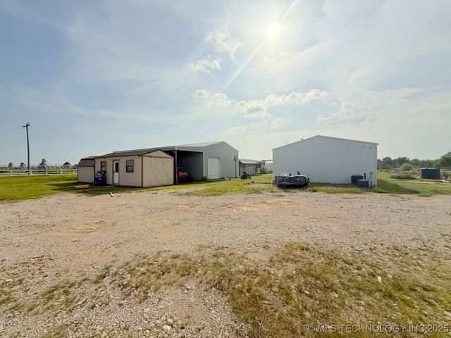 20211 Cedar Road, Morris, OK 74437