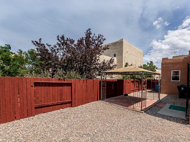 6049 Monte Azul Place, Santa Fe, NM 87507