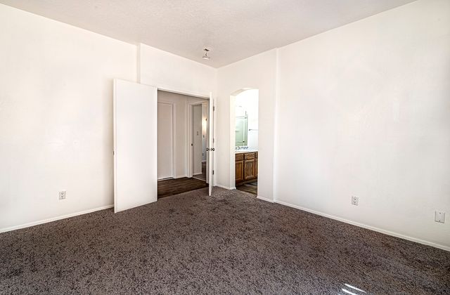 6049 Monte Azul Place, Santa Fe, NM 87507