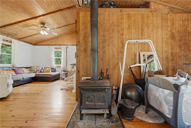 305 County Road 2664, Eureka Springs, AR 72631