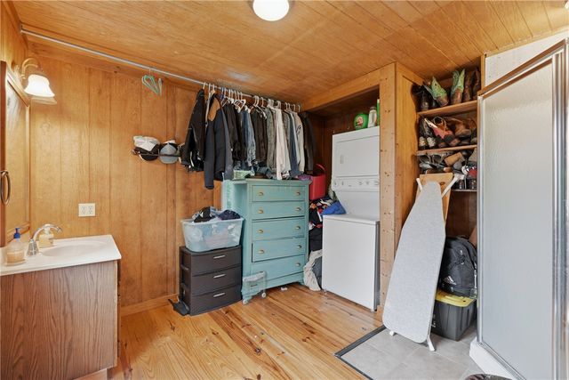 305 County Road 2664, Eureka Springs, AR 72631