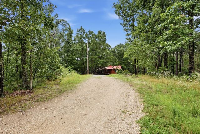 305 County Road 2664, Eureka Springs, AR 72631