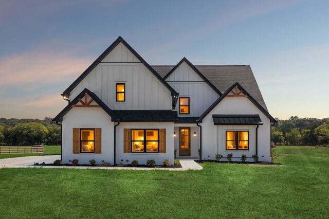 4088 Chicken Rd, Lebanon, TN 37090