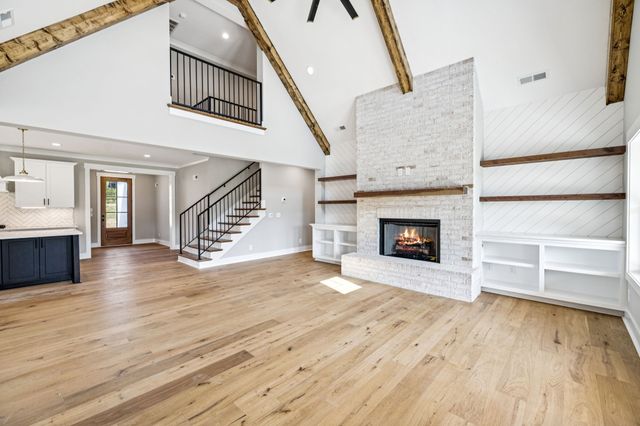 4088 Chicken Rd, Lebanon, TN 37090