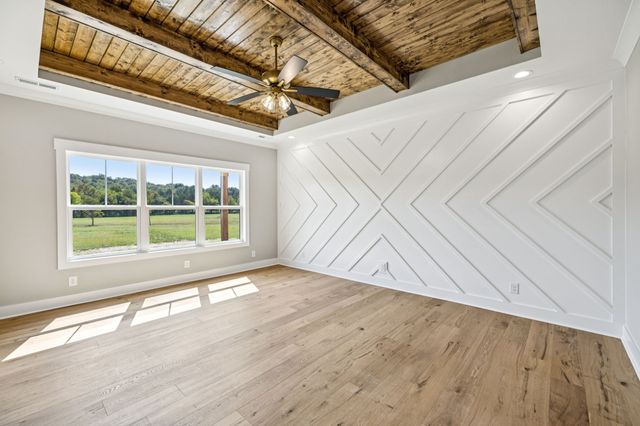4088 Chicken Rd, Lebanon, TN 37090