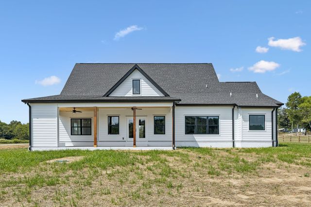 4088 Chicken Rd, Lebanon, TN 37090