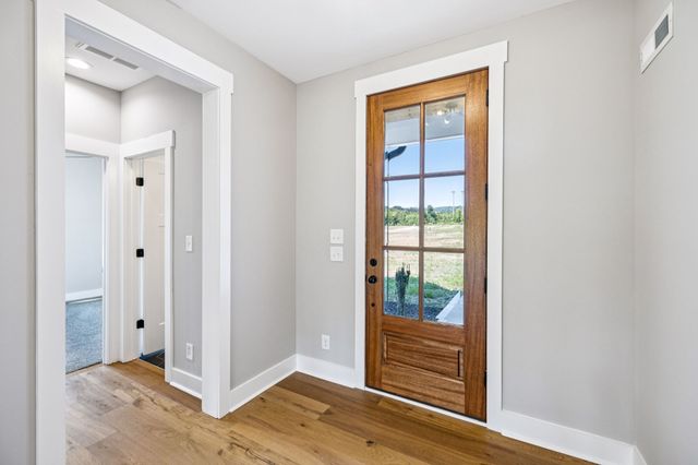 4088 Chicken Rd, Lebanon, TN 37090