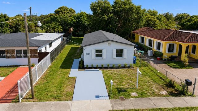 2129 NW 59th St, Miami, FL 33142