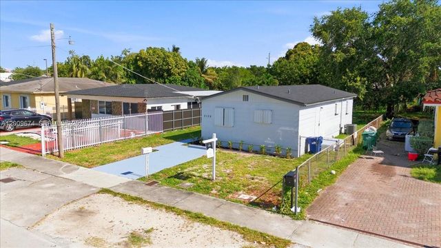 2129 NW 59th St, Miami, FL 33142