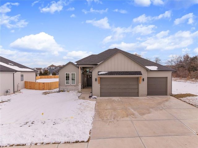 25032 W 141st Terrace, Olathe, KS 66061