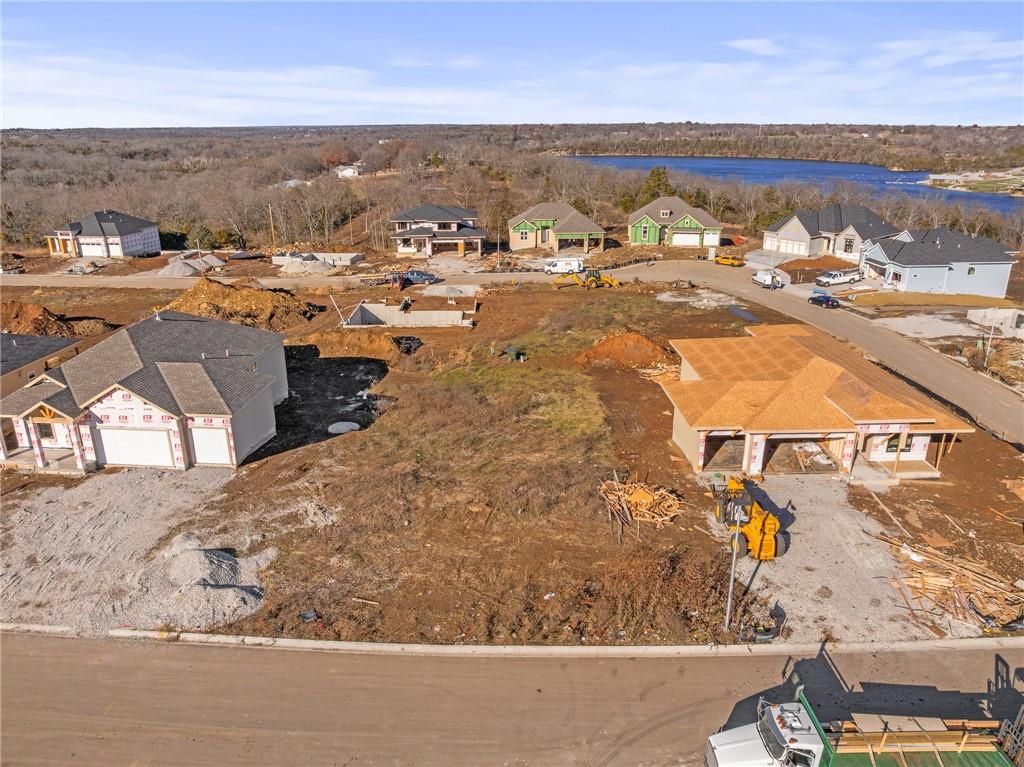 25032 W 141st Terrace, Olathe, KS 66061