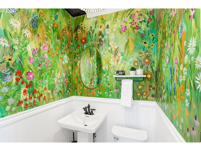 2128 Sw EDGEWOOD Rd, Portland, OR 97201